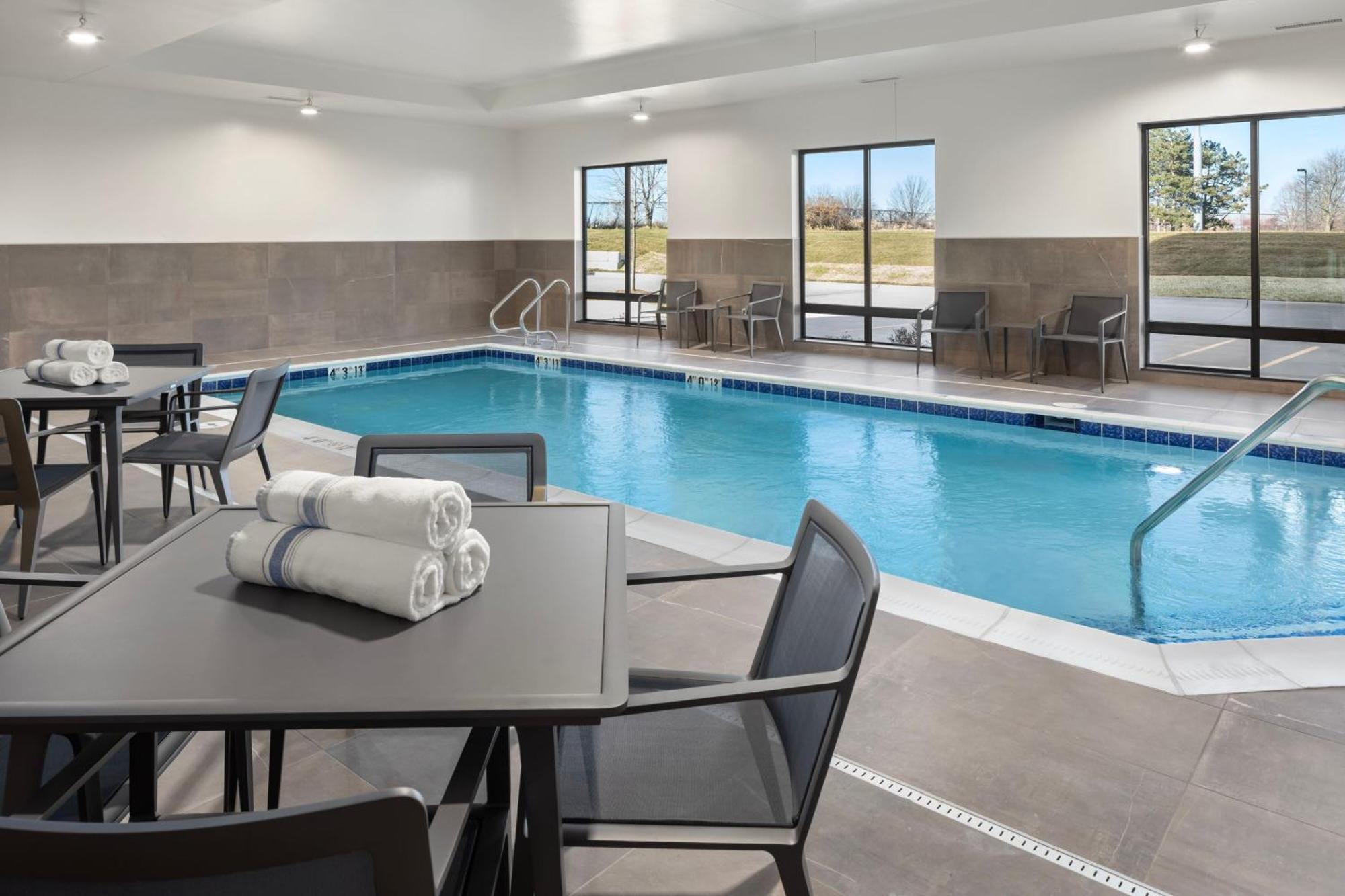 Courtyard By Marriott Bettendorf Extérieur photo