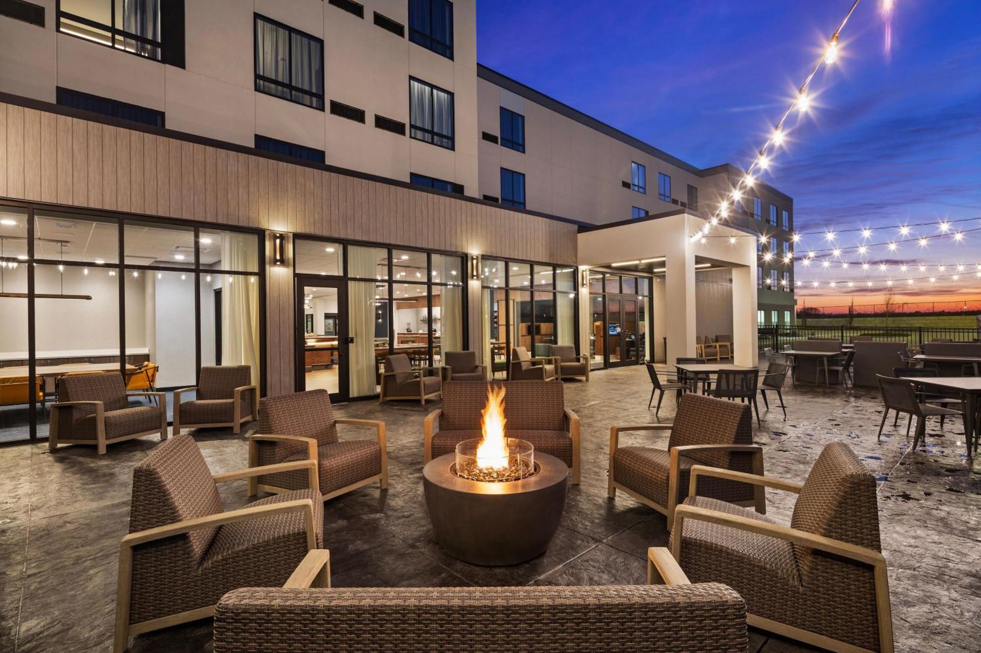 Courtyard By Marriott Bettendorf Extérieur photo